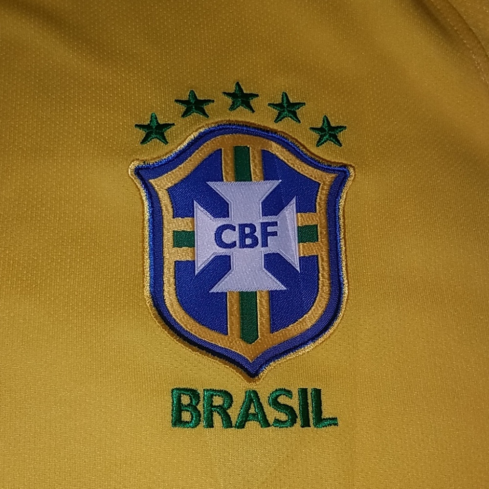 🇧🇷 Brazil Jersey 🇧🇷 - Picture 3 of 4